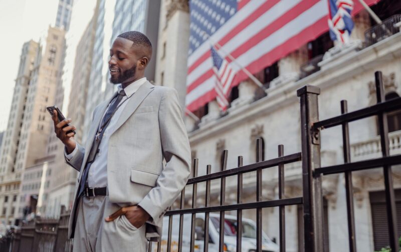 featured_small African professional writing dating profile that gets you more matches